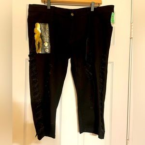 NEW WITH TAGS!! Pink Label Denim Company Distressed Black Capris - Size 18